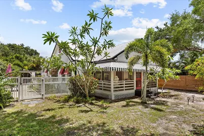 705 SE Stypmann Boulevard, Stuart, FL 34994 - Photo 2