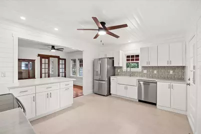 705 SE Stypmann Boulevard, Stuart, FL 34994 - Photo 6