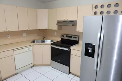 7001 W 35th Avenue #273, Hialeah, FL 33018 - Photo 4