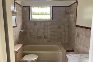 1050 NW 100th St, Miami, FL 33150 - Photo 6