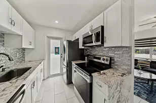1004 NE 18th St, Fort Lauderdale, FL 33305 - Photo 8