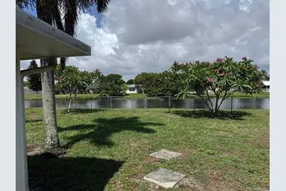 8095 W Saint John Avenue W, Boynton Beach, FL 33472 - Photo 2