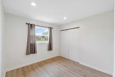 8095 St  John Avenue W, Boynton Beach, FL 33472 - Photo 14