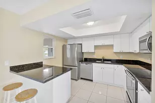 8095 St John Ave W, Boynton Beach, FL 33472 - Photo 4