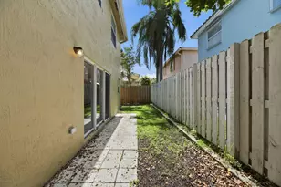 5477 NW 44th Way, Coconut Creek, FL 33073 - Photo 32