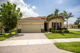 4720 NW Exchange Ave, Jensen Beach, FL 34957 - Photo 2