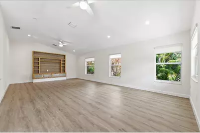 530 NE 3rd Avenue NE, Delray Beach, FL 33444 - Photo 2