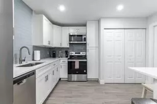 1151 Mulberry Pl, Wellington, FL 33414 - Photo 4