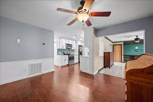 7423 Oakmont Dr, Greenacres, FL 33467 - Photo 8