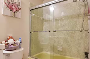1061 NW 85th Terrace, Plantation, FL 33322 - Photo 10