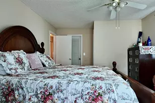 1061 NW 85th Terrace, Plantation, FL 33322 - Photo 14