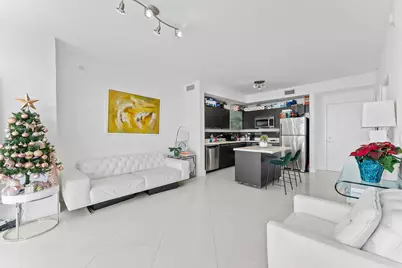 90 SW 3rd Street #1410, Miami, FL 33130 - Photo 2