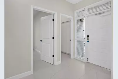 19317 Sabal Lake Drive #5066, Boca Raton, FL 33434 - Photo 6