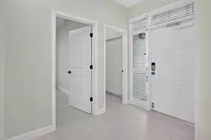 19317 Sabal Lake Dr, Boca Raton, FL 33434 - Photo 6