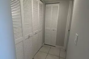 2240 N Cypress Bend Dr, Pompano Beach, FL 33069 - Photo 14