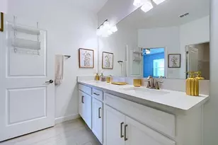 17228 Star Banks St, Wimauma, FL 33598 - Photo 32