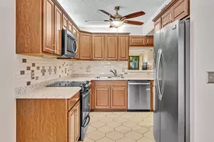 10143 Mangrove Dr, Boynton Beach, FL 33437 - Photo 6