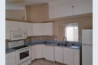 212 SW Ewing Avenue, Port Saint Lucie, FL 34983 - Photo 4