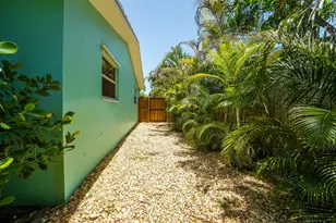 18966 SE Southgate Dr, Jupiter, FL 33469 - Photo 4
