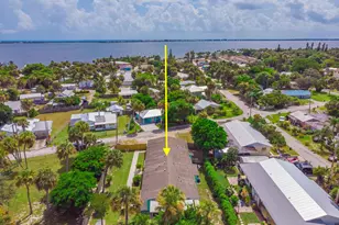 2546 NE Hickory Ave, Jensen Beach, FL 34957 - Photo 12