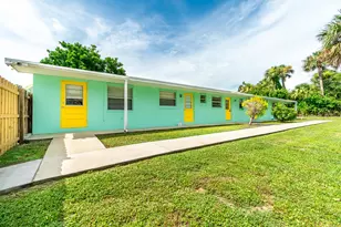 2546 NE Hickory Ave, Jensen Beach, FL 34957 - Photo 2