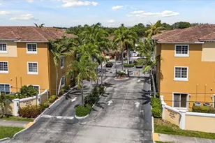 131 NW 2nd Ave, Hallandale, FL 33009 - Photo 30