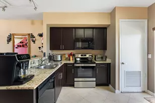 131 NW 2nd Ave, Hallandale, FL 33009 - Photo 6
