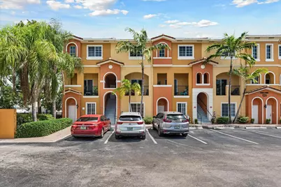 131 NW 2nd Avenue #3, Hallandale, FL 33009 - Photo 1