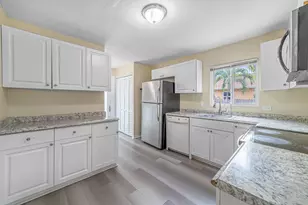 516 Nathan Hale Rd, West Palm Beach, FL 33405 - Photo 10