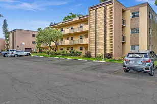 100 Ashbury Rd, Hollywood, FL 33024 - Photo 4