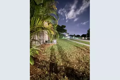 10821 N Military Trail #Apt 19, Palm Beach Gardens, FL 33410 - Photo 4