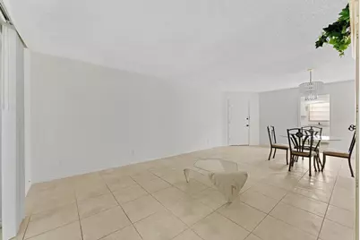 10821 N Military Trail #Apt 19, Palm Beach Gardens, FL 33410 - Photo 14