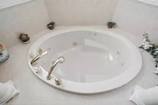 2305 Winding Creek Ln, Fort Pierce, FL 34981 - Photo 32