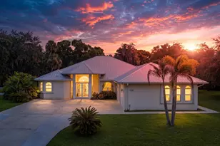 2305 Winding Creek Ln, Fort Pierce, FL 34981 - Photo 2