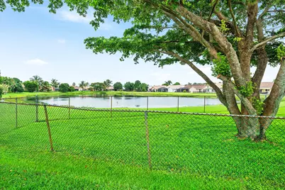 5781 Laurel Green Circle, Boynton Beach, FL 33437 - Photo 34