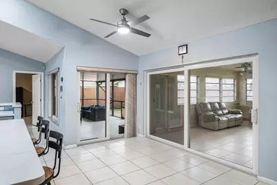 5781 Laurel Green Circle, Boynton Beach, FL 33437 - Photo 16