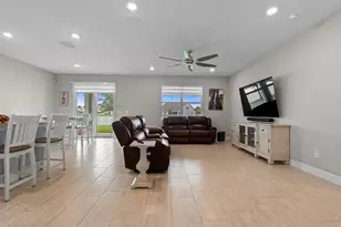 10454 SW Captiva Dr, Port Saint Lucie, FL 34987 - Photo 18