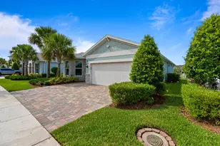 10454 SW Captiva Dr, Port Saint Lucie, FL 34987 - Photo 4