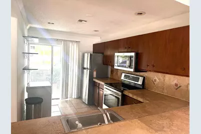 795 Crystal Lake Drive #795, Deerfield Beach, FL 33064 - Photo 2