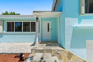 1429 Crest Dr, Lake Worth, FL 33461 - Photo 2