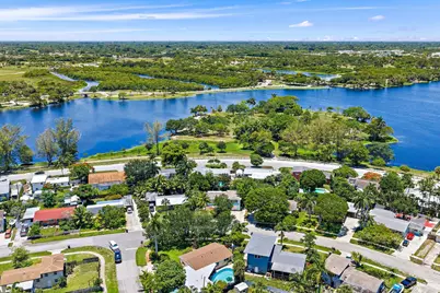 1429 Crest Drive, Lake Worth, FL 33461 - Photo 38