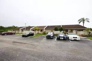10127 E Boca Bend E, Boca Raton, FL 33428 - Photo 6