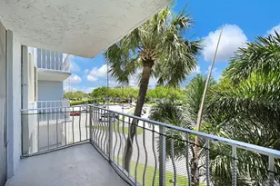 500 Executive Center Dr, West Palm Beach, FL 33401 - Photo 8
