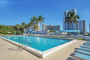1000 Parkview Dr, Hallandale Beach, FL 33009 - Photo 30
