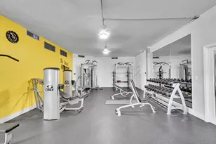 1000 Parkview Dr, Hallandale Beach, FL 33009 - Photo 24