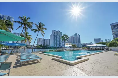 1000 Parkview Drive #306, Hallandale Beach, FL 33009 - Photo 28
