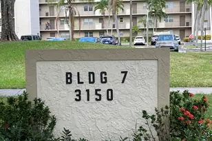 3150 W Rolling Hills Cir, Davie, FL 33328 - Photo 2