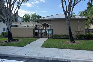 1500 S Crestwood Ct S, Royal Palm Beach, FL 33411 - Photo 2