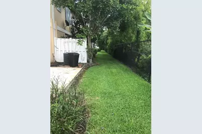 5449 NW 90th Avenue, Sunrise, FL 33351 - Photo 10