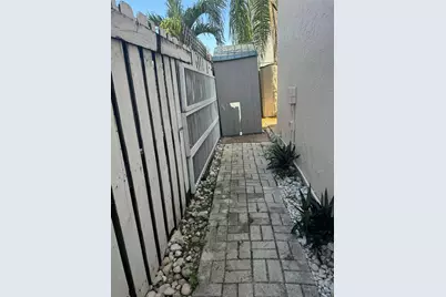 4350 SW 72nd Terrace SW, Davie, FL 33314 - Photo 20